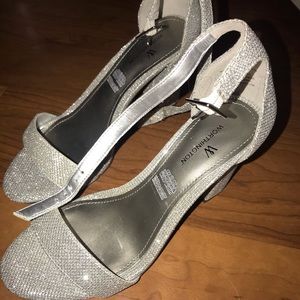 Silver Sparkly Size 6 Heels(never worn)